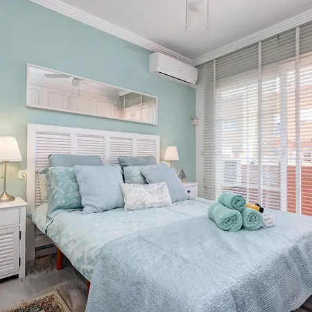 Traditional Townhouse, 4 Bed With Terraces And Private Bbq 度假居